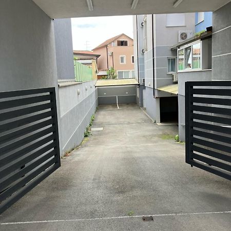 Apartment Capriati With Parking Garage ウマグ エクステリア 写真