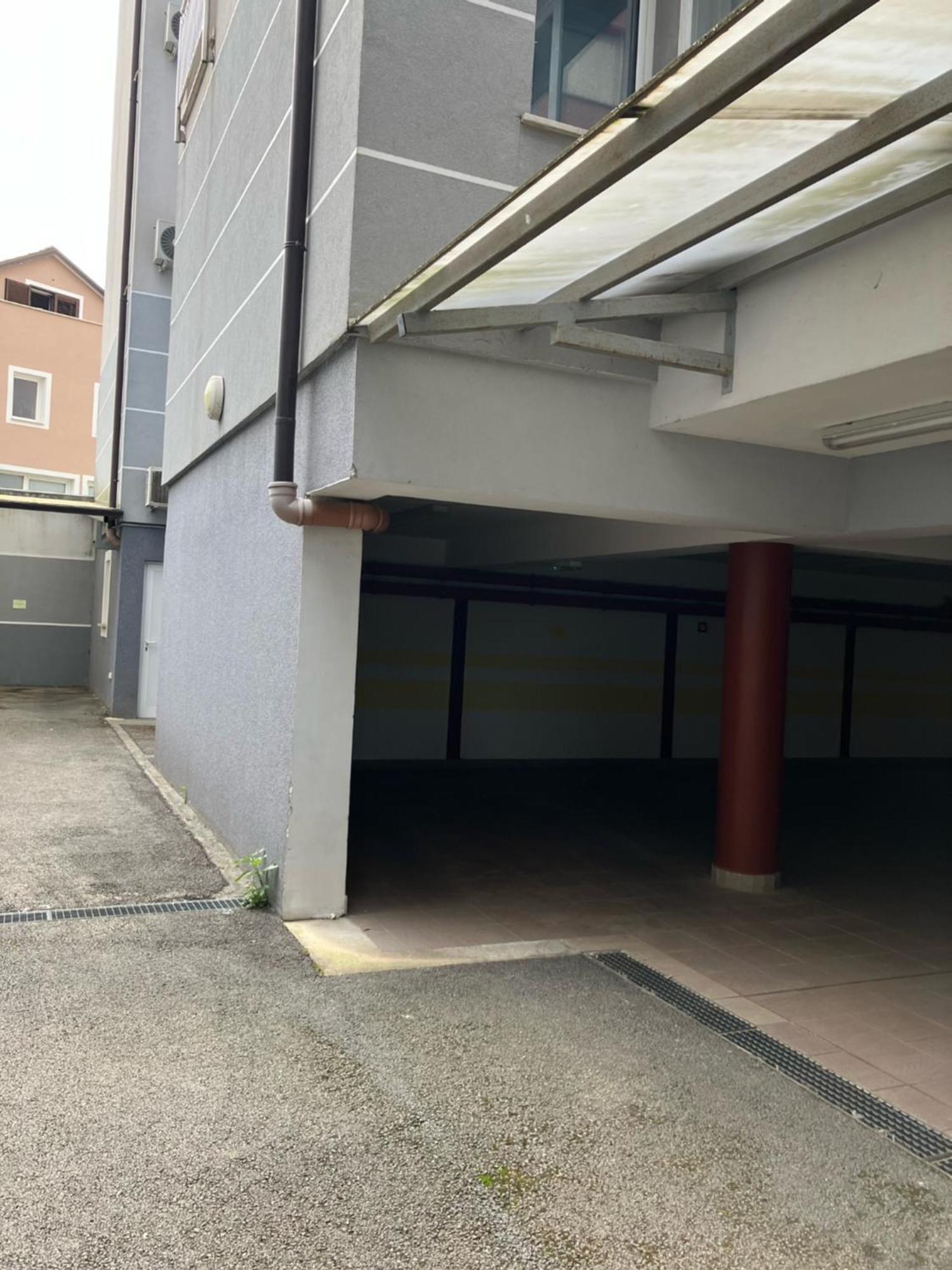 Apartment Capriati With Parking Garage ウマグ エクステリア 写真